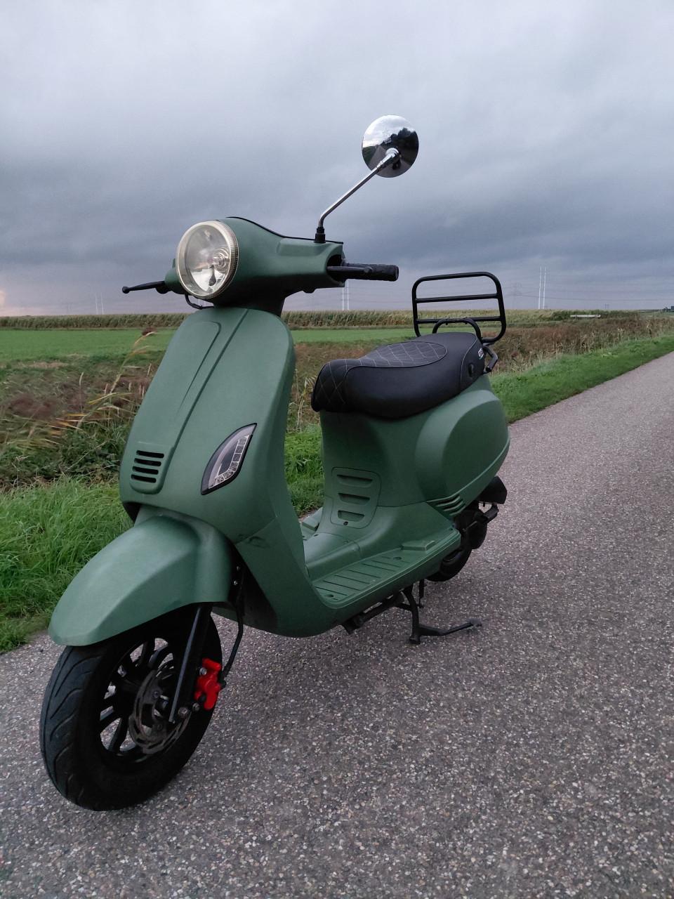Nette scooter te koop
