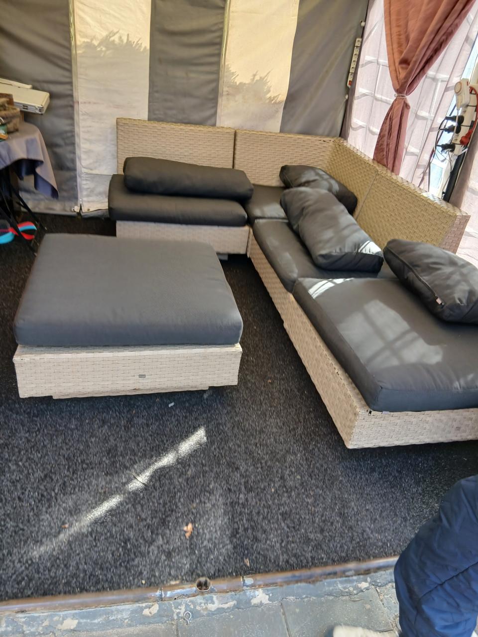 Mooie Lounge set 250x250 op halen set is in sublieme staat