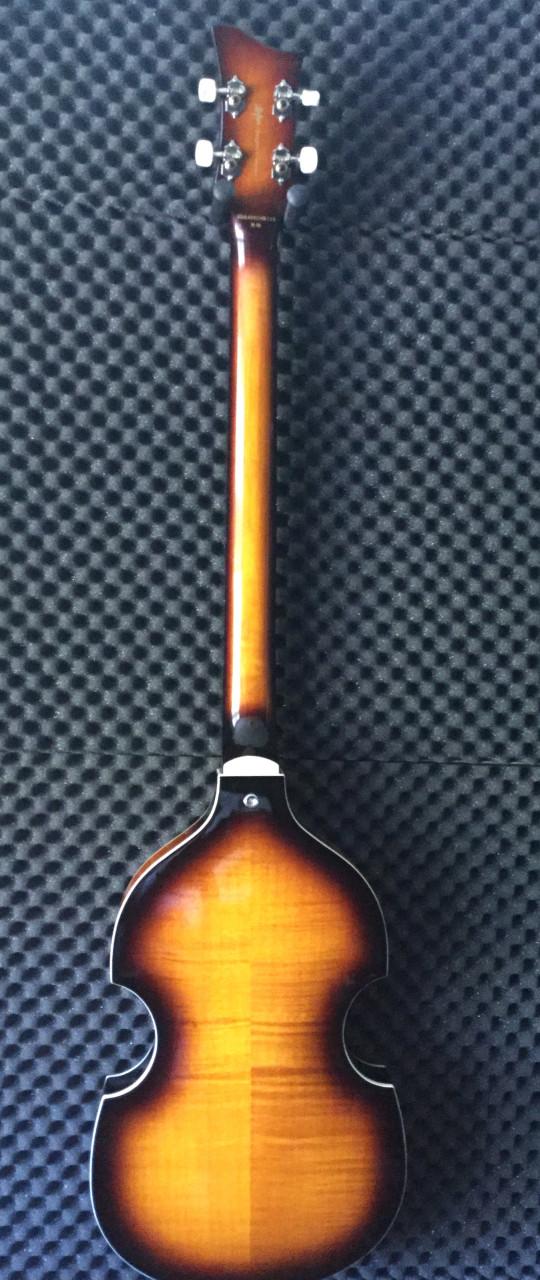 HÖFNER Ignition Cavern SE Violin Sunburst basgitaar + hard case