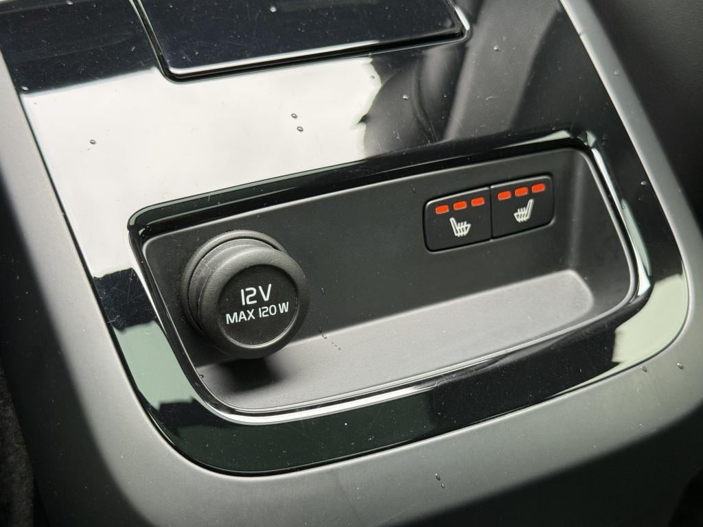 Volvo V60 t6 340pk recharge r-design| panodak| b&w sound| adap.cruise| tre