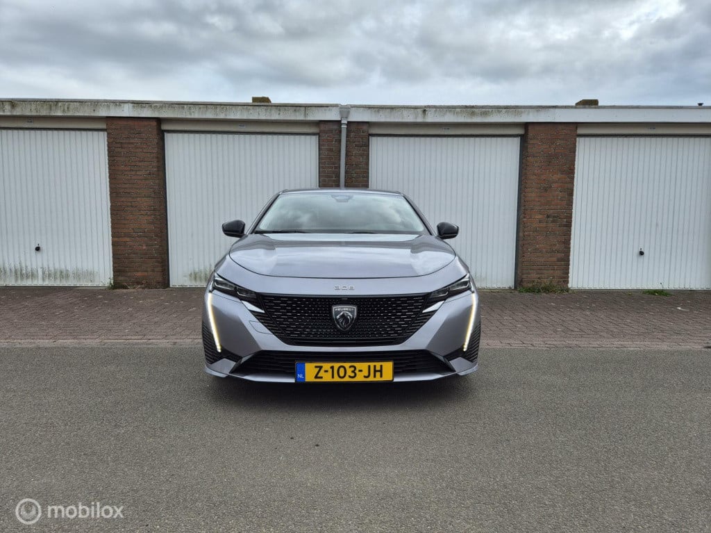 Peugeot 308 1.2 puretech allure / btw auto / automaat / led / acc / achteru