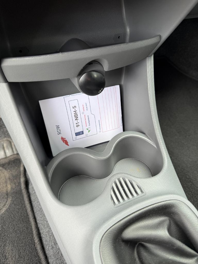 Peugeot 107 1.0-12v xs - 5drs - airco