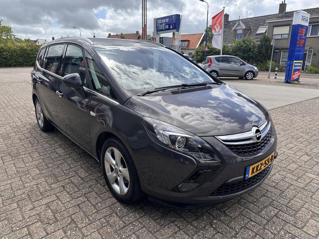 Opel Zafira tourer 1.4 cosmo 7p.
