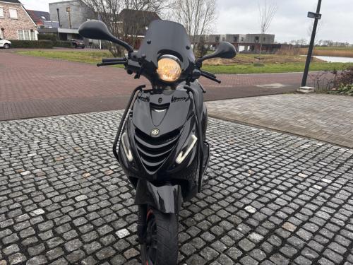 Piaggio Zip snor zwart 2018