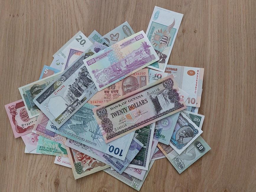 50 Verschillende Biljetten Wereld UNC