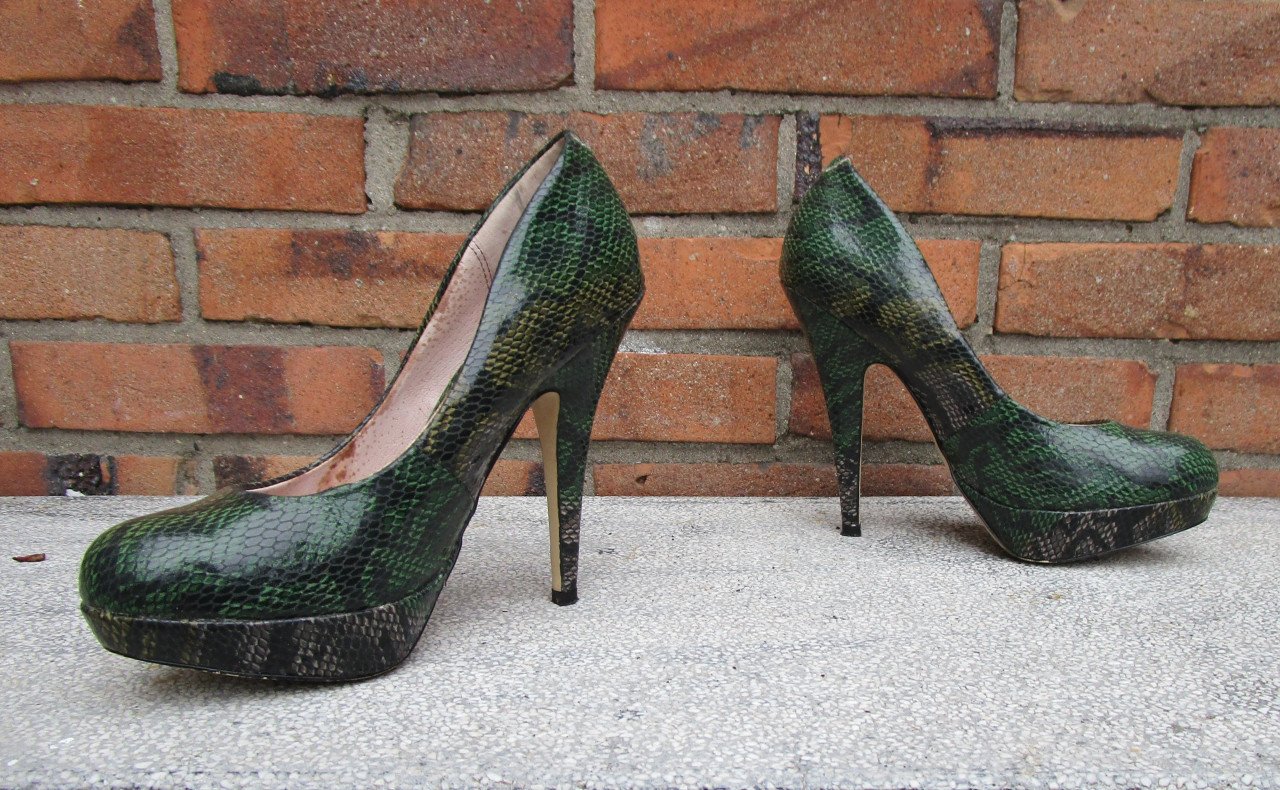 Prachtige groene Pumps maat 36 merk La Strada.