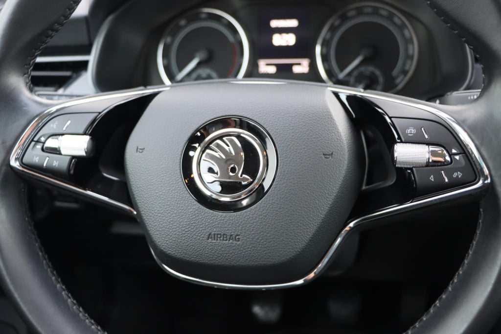 Skoda Kamiq 1.0 tsi ambition