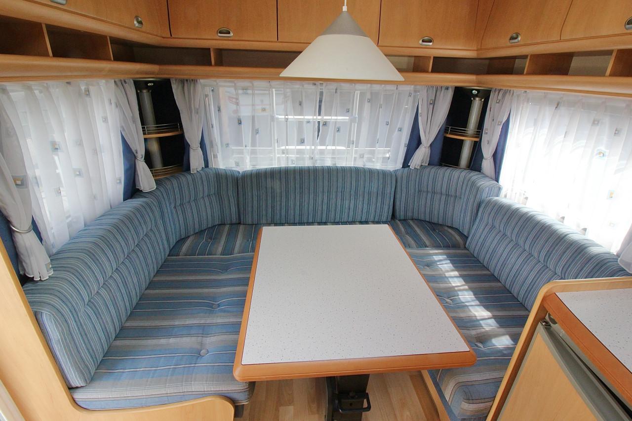 Hobby 460 UFe de luxe easy (Frans bed, Ruime rondzit, Nieuwstaat!!!)