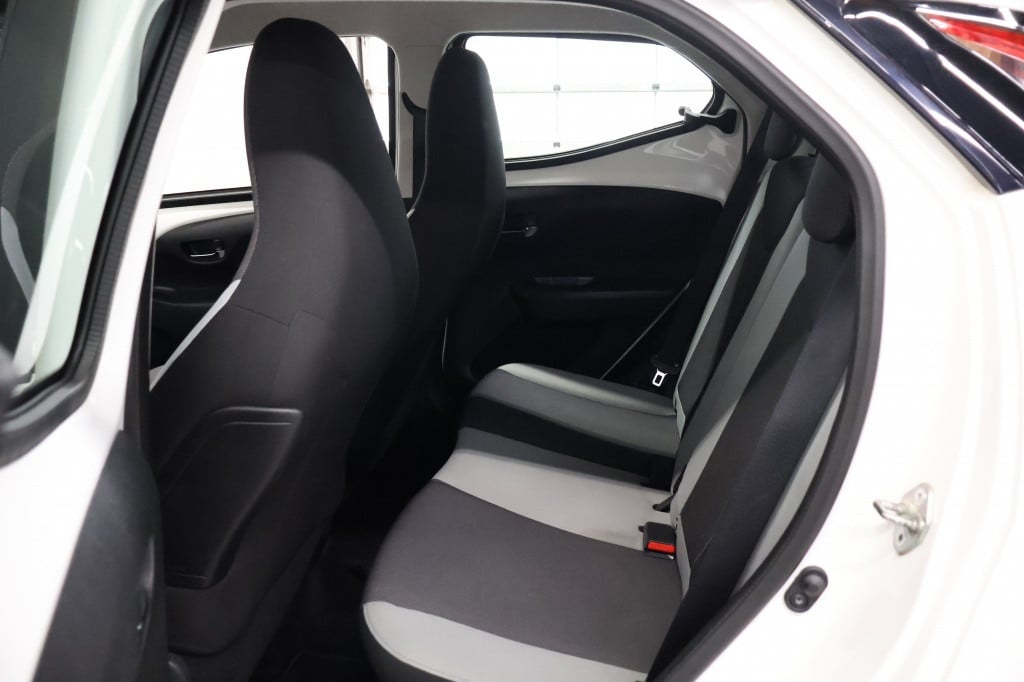 Toyota Aygo 1.0 vvt-i x-nav