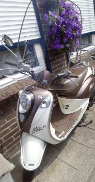 Mio 50 scooter