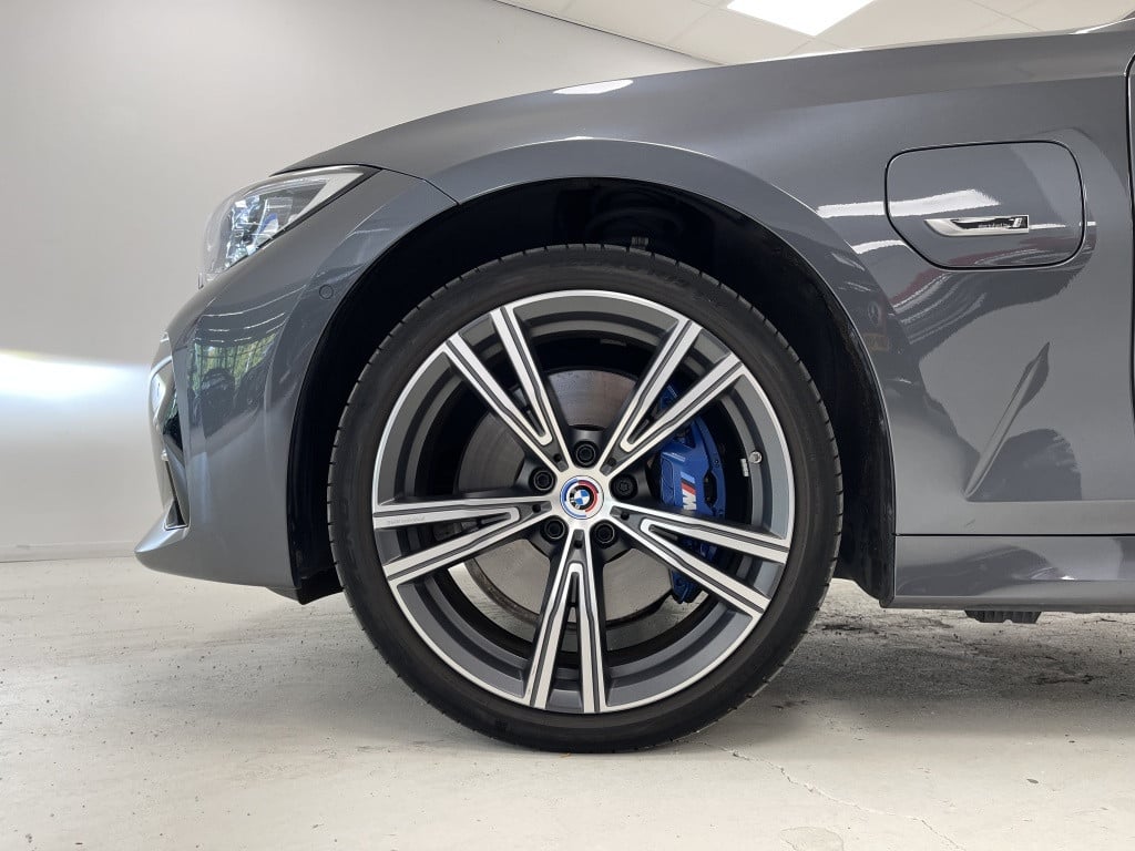 BMW 3-serie touring 330e xdrive m-sport | adaptief cc | panoramadak | trekh