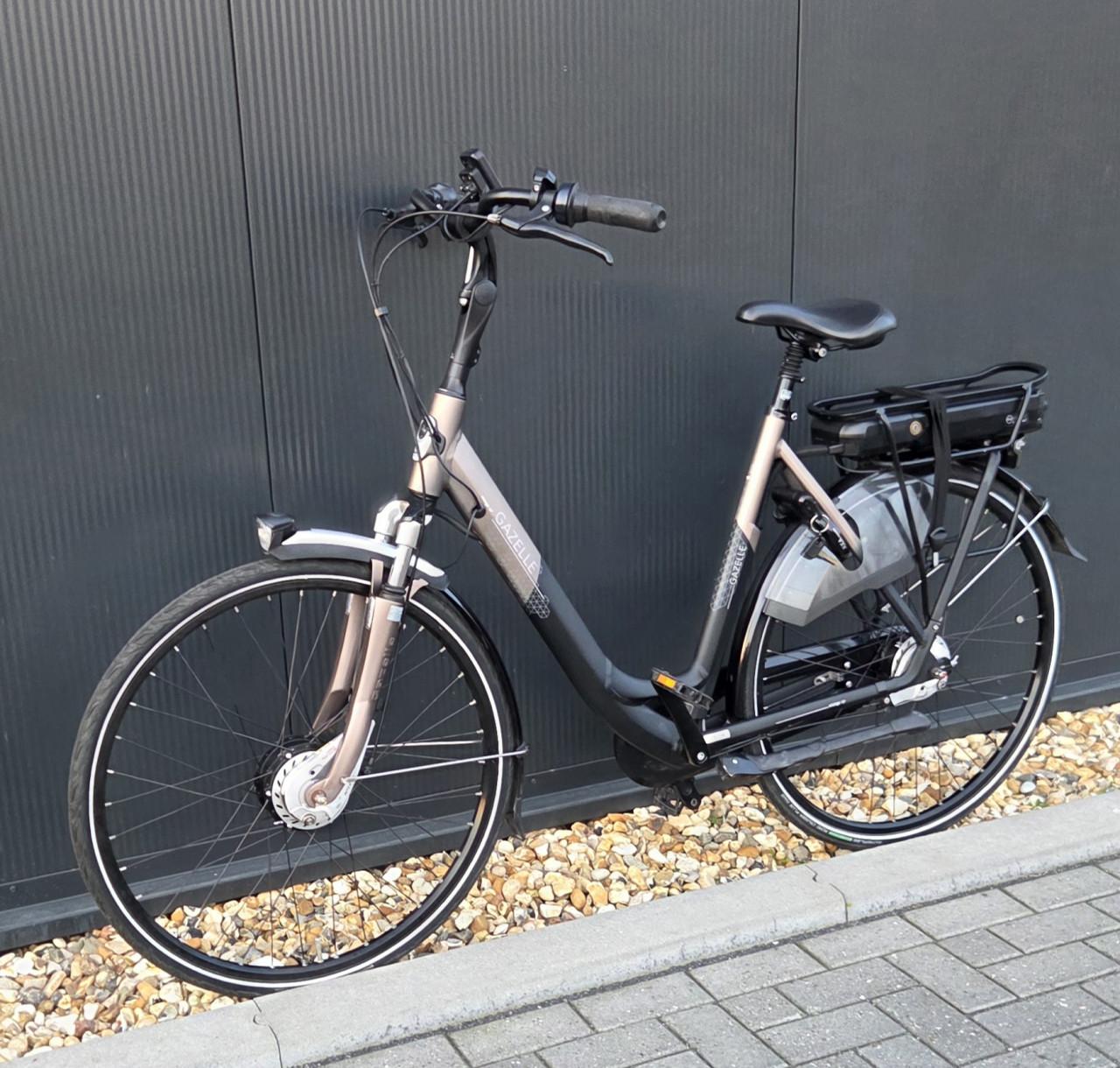 Gazelle Orange C7+ HMB 57cm Platinum accu