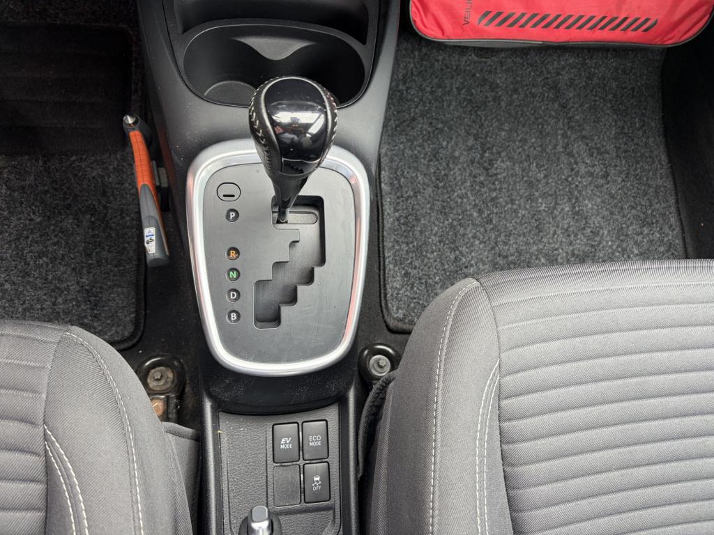 Toyota Yaris 1.5 hybrid aspiration automaat | nav | camera