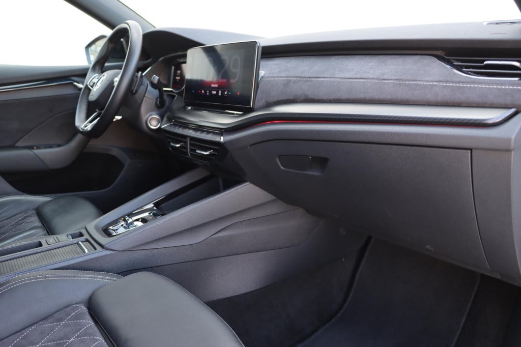 Skoda Octavia combi 1.4 tsi iv rs 245pk dsg6