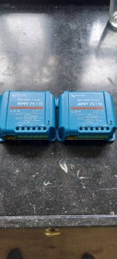 Omvormer zonnepanaal 12 volt  2 stuks
