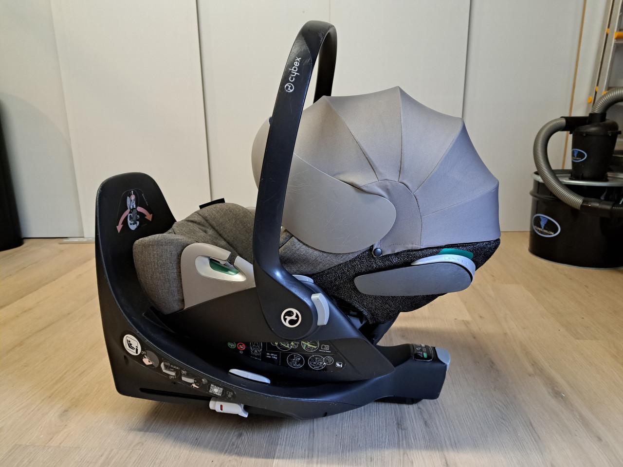 Draaibare autostoel: CYBEX Z i-Size 'MaxiCosi' met ISOFIX base