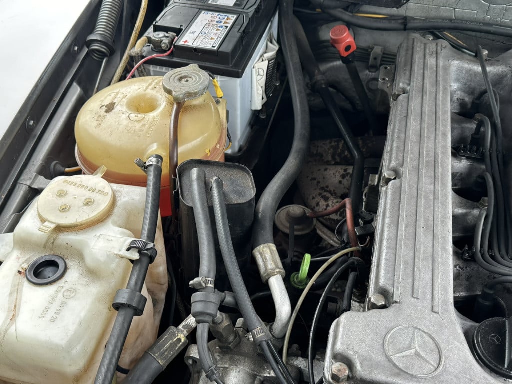 Mercedes-Benz Sl 280 sl i automaat i hout inleg i kroonkurk velgen i airco 