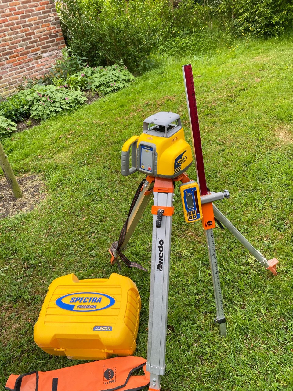 Spectra precision LL 300 N