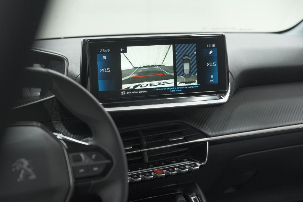 Peugeot 208 puretech 100 allure | camera | navigatie | parkeersensoren | ap