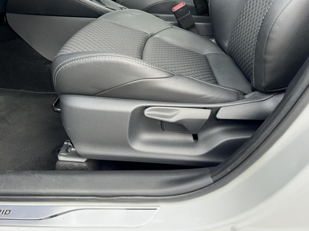 Toyota Yaris 1.5 hyb. executive | nl auto | dealerondehouden | hud | jbl au