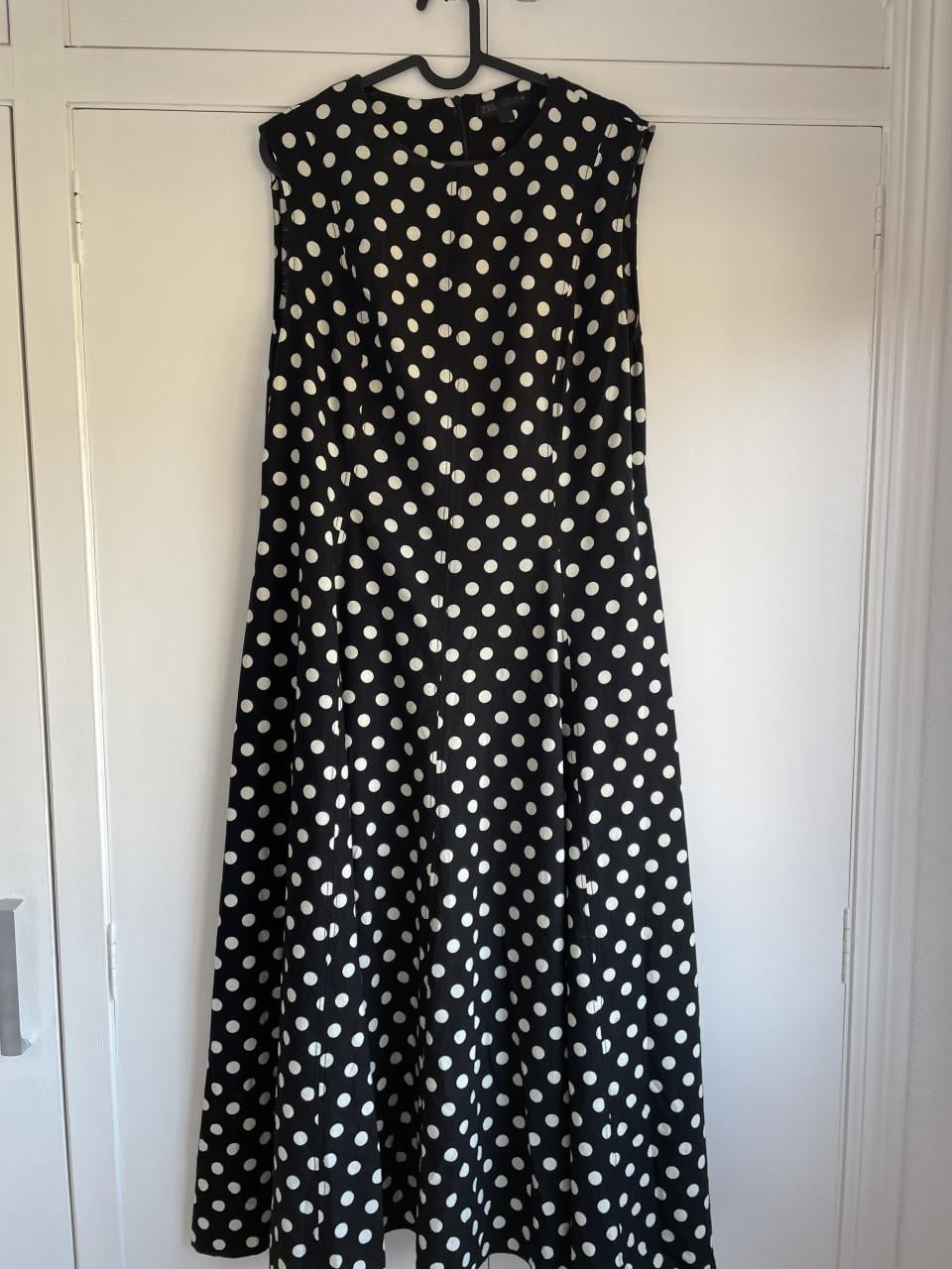 ZARA zw/wit midi dress