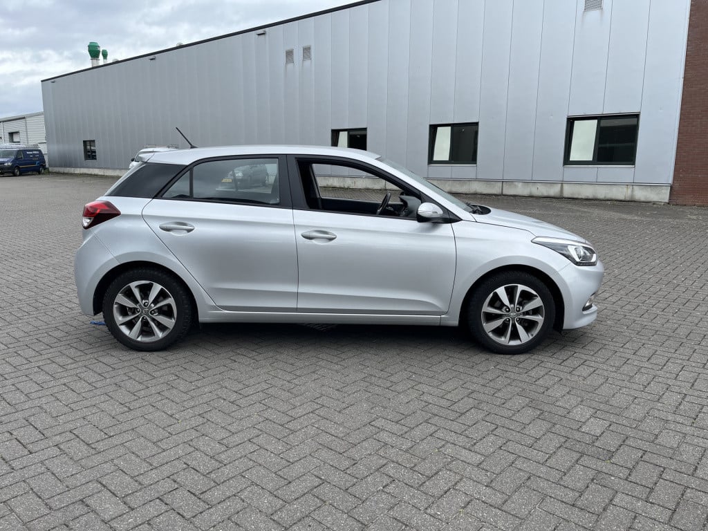 Hyundai I 20 1.2 hp i-motion premium 42 dkm