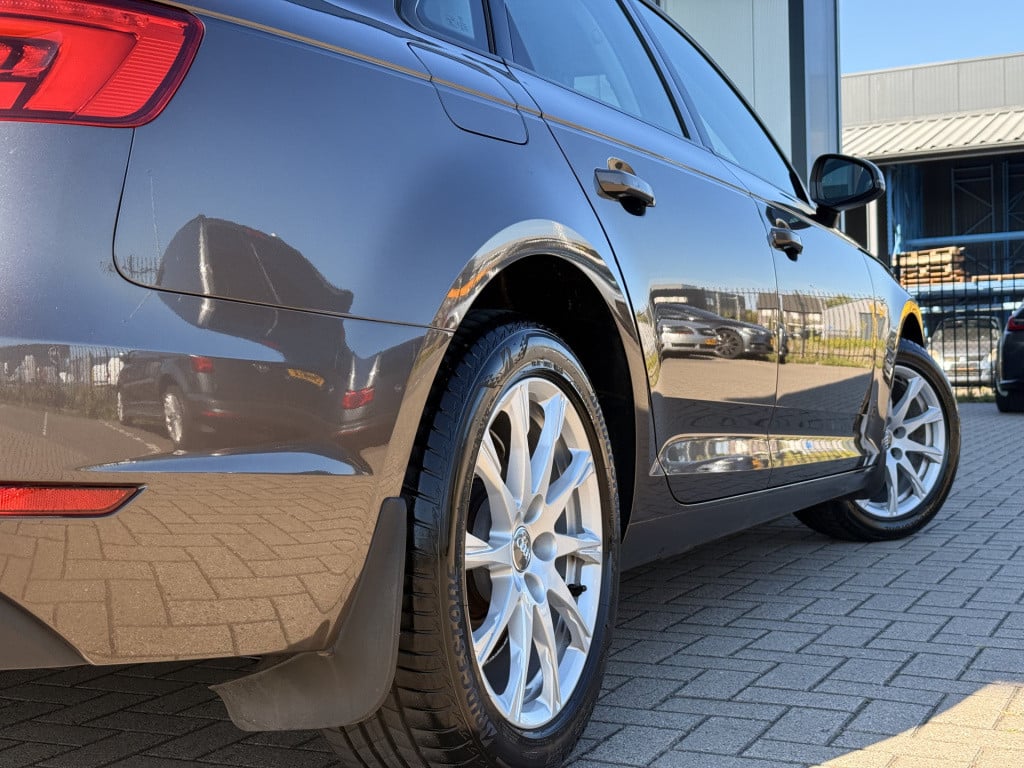 Audi A4 limousine | achteruitrijcamera | keyless | digital dash | 2.0 tfsi