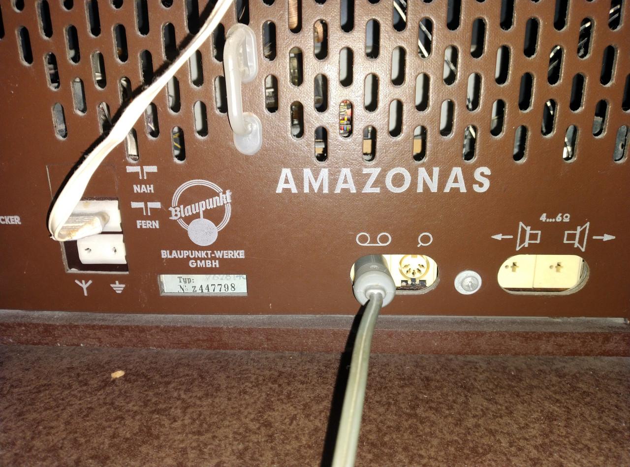 Blauwpunkt radiomeubel