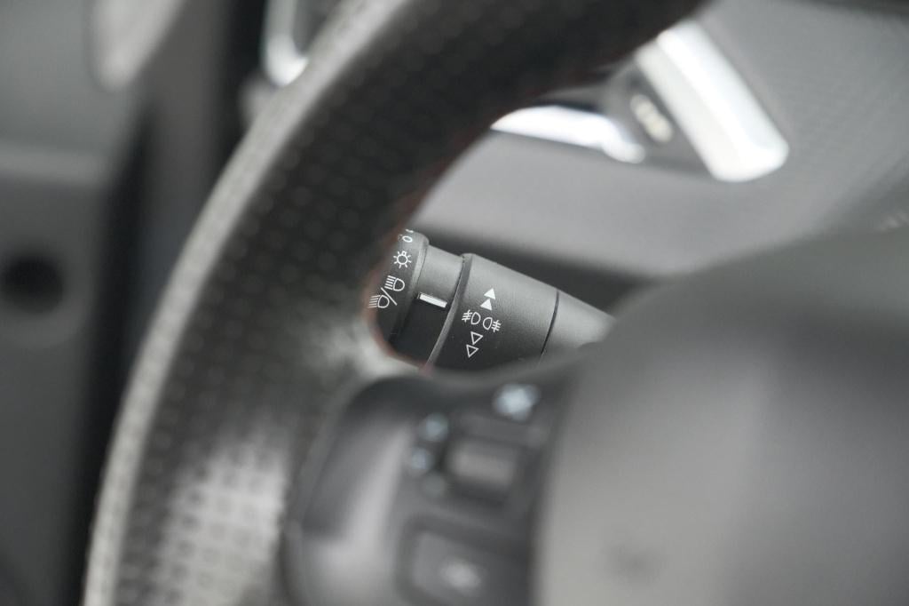 Peugeot 2008 puretech 130 gt-line | allseason banden | panoramadak | apple 