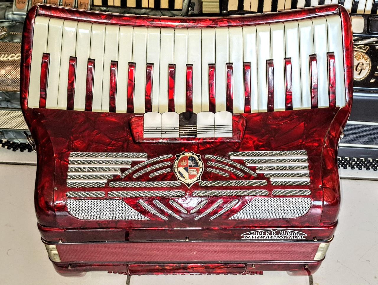 Accordeon Ballone Burini Waaier klavier