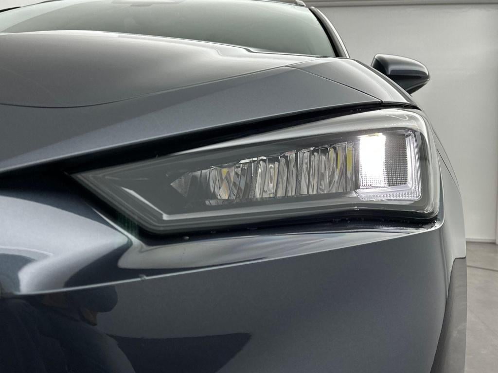 Seat Leon 1.5 tsi ehybrid style business intense 204pk dsg6