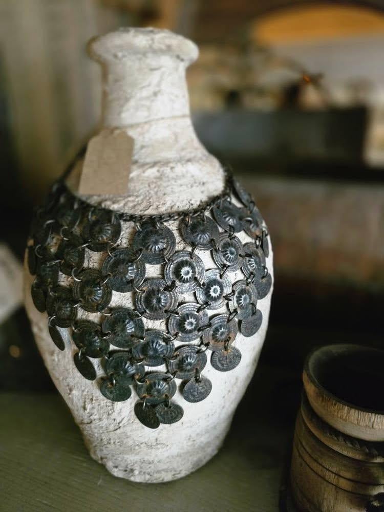 DECORATIE, VERLICHTING, KASTEN, TAFELS 3Z FACTORY ARNEMUIDEN HEEFT TE VEEL