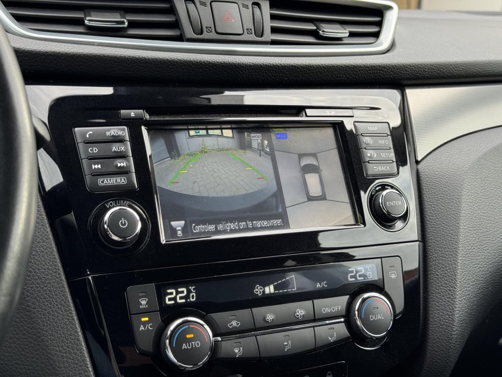 Nissan Qashqai 1.2 n-connecta design pack | trekhaak | navigatie | 360° cam