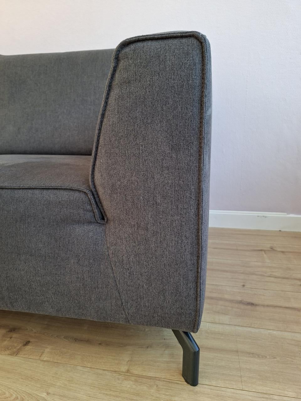 Henders en Hazel 2 zitsbank model Novara.