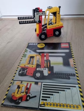 Technic lego: Vorkheftruck 8843