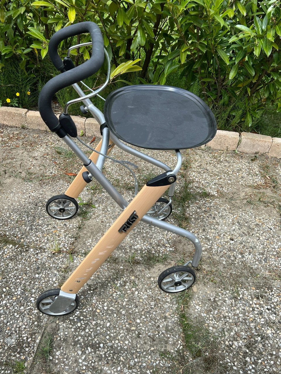 Trust Lets Go Indoor binnen rollator nieuwprijs €269,-