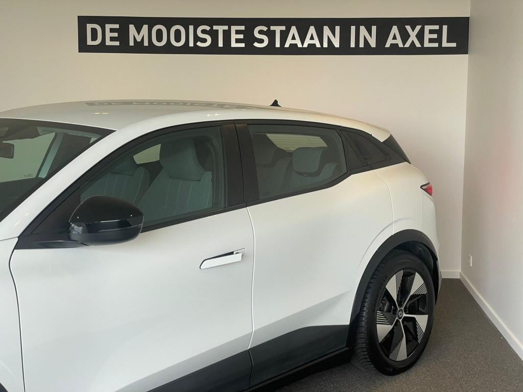 Renault Megane E-tech ev40 boost charge equilibre