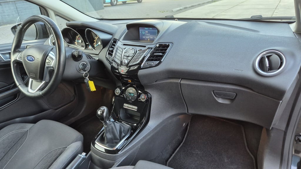 Ford Fiesta 1.0 ecoboost. sport*navi*airco*pdc*lmv*nap*