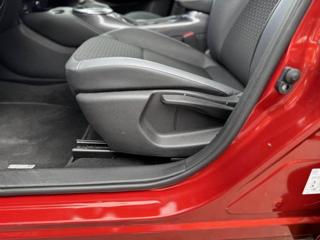 Nissan Juke 1.6 hybrid n-connecta parking pack