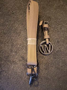Nieuw Bag strap + hanger