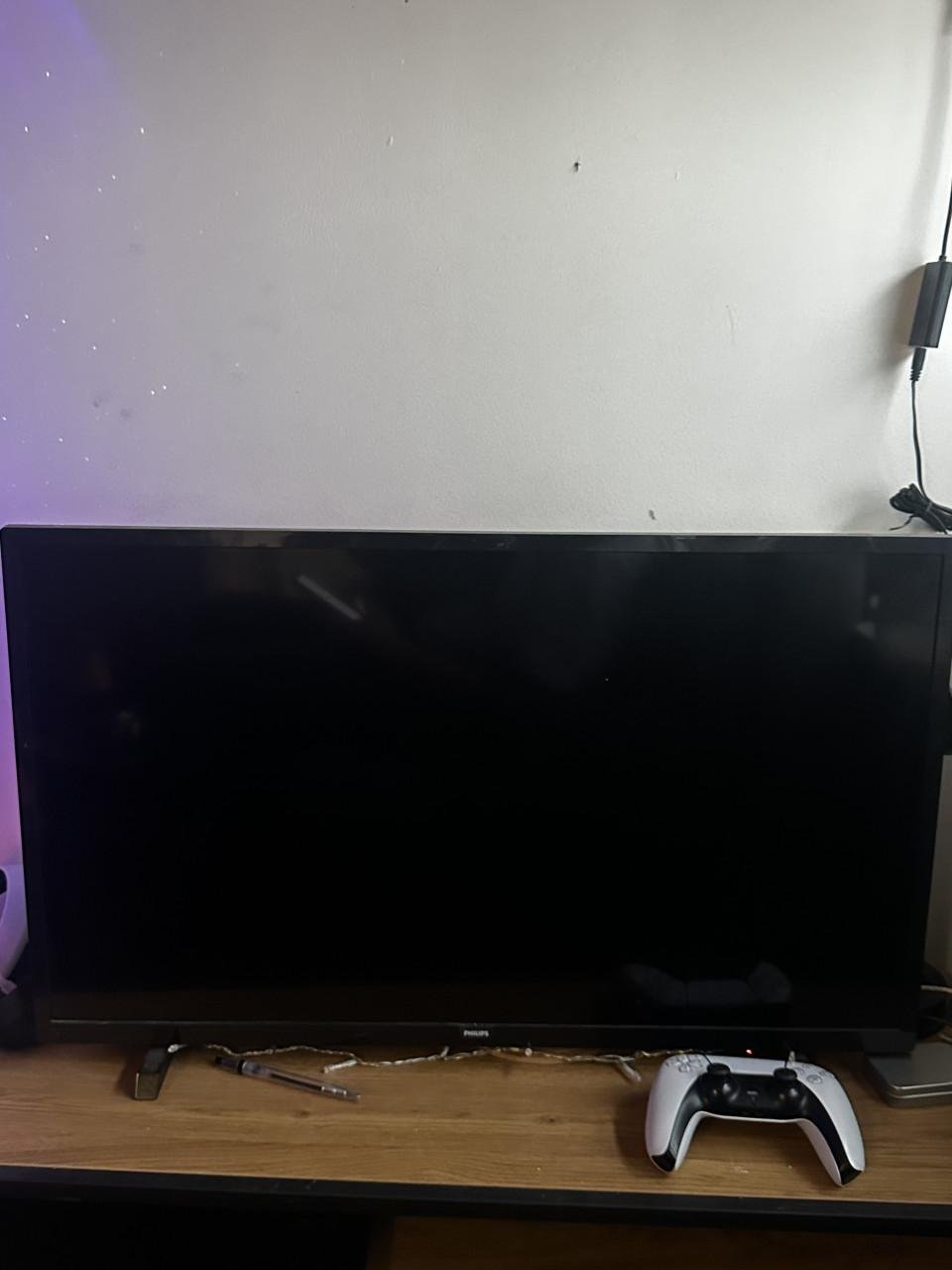 Philips TV, model 32PHS4503/12
