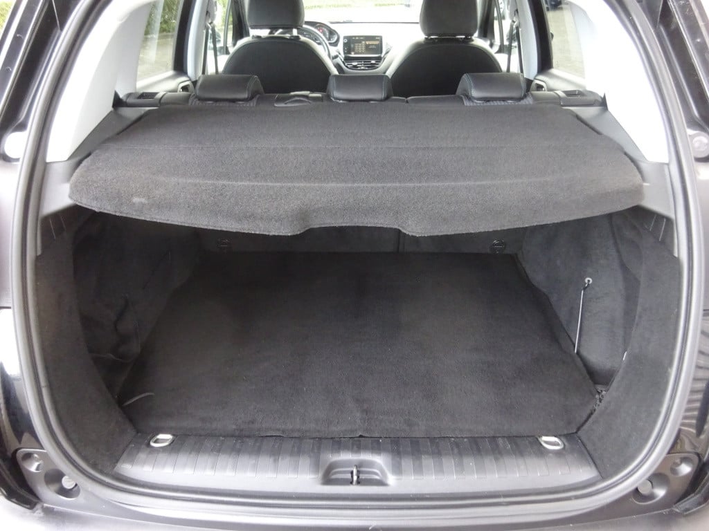 Peugeot 2008 1.2 puretech urban cross airco / navi / cruise / parkeers. / n