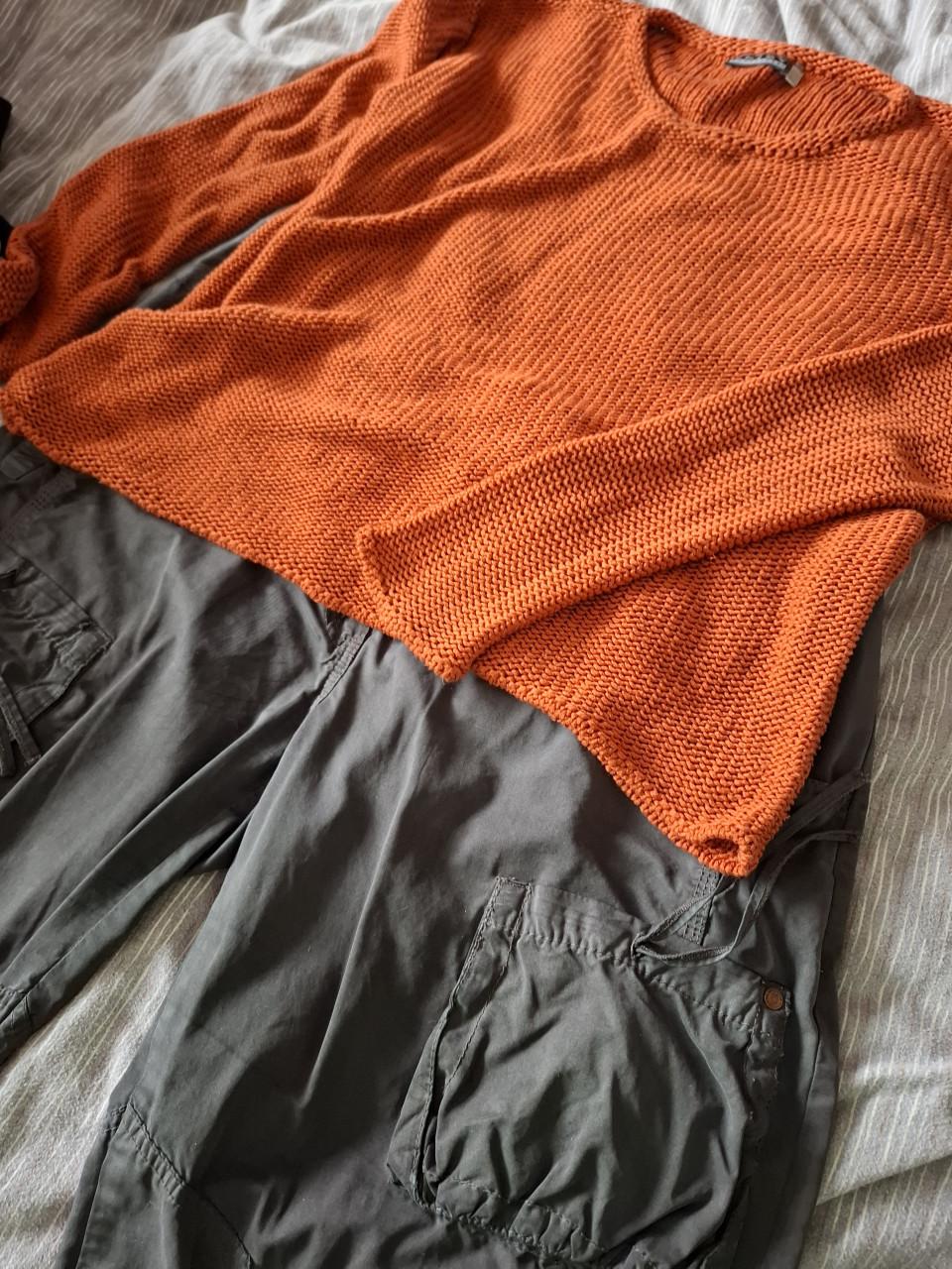 Didi broek met extra zakken en strikdetails. Grijszwart. Maat 44.