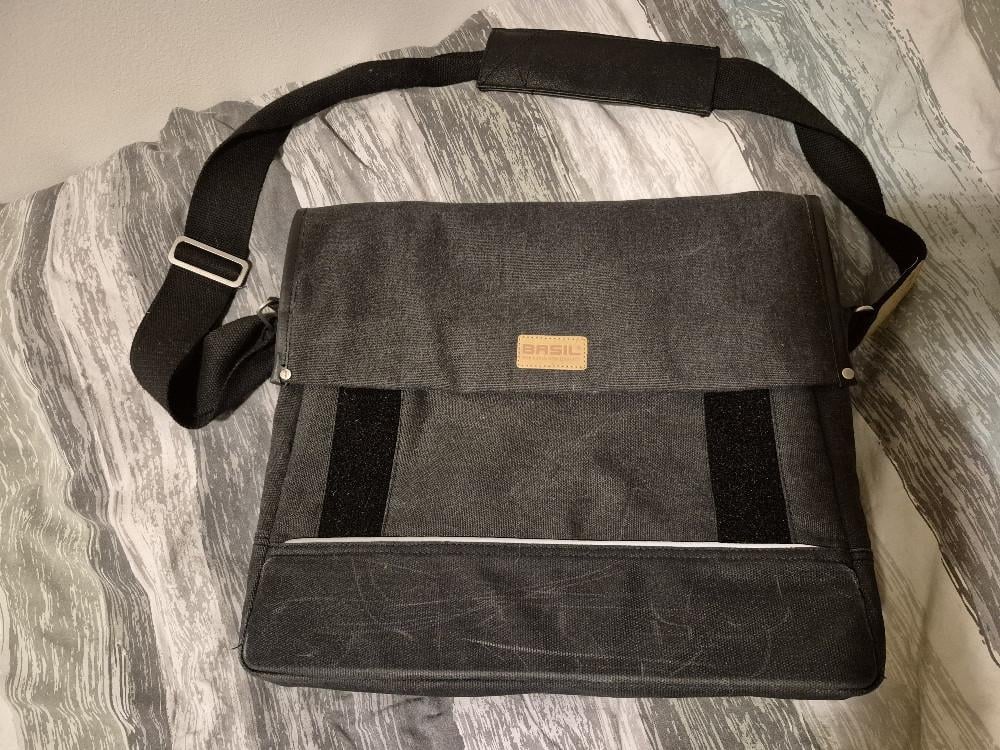 Enkele fietstas (merk Basil)