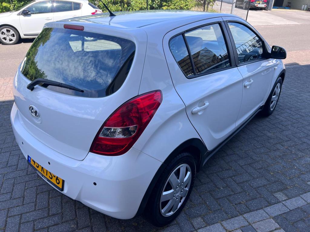 Hyundai I 20 1.2i dynamicversion