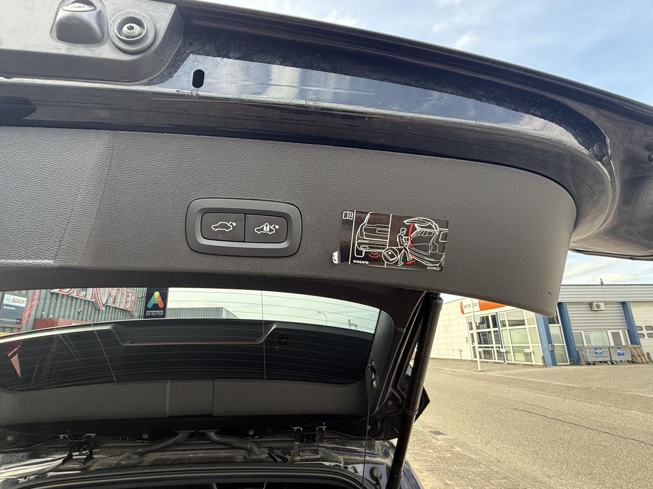 Volvo XC40 - 1.5 T5 Recharge Inscription Expression| Panoramadak