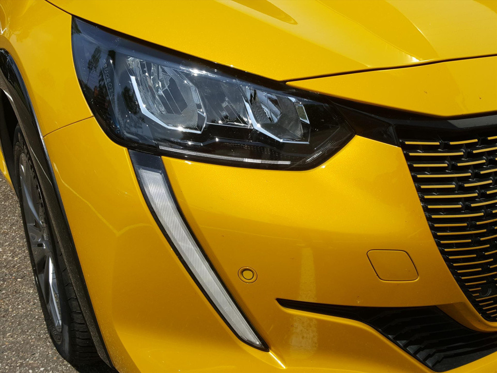 Peugeot 208 allure pack ev 50kwh 136pk 3-fase | navigatie | adaptieve cruis