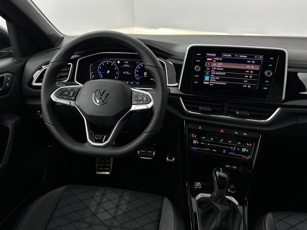Volkswagen T-roc r-line-edition 1.5 110 kw / 150 pk tsi suv 7 versn