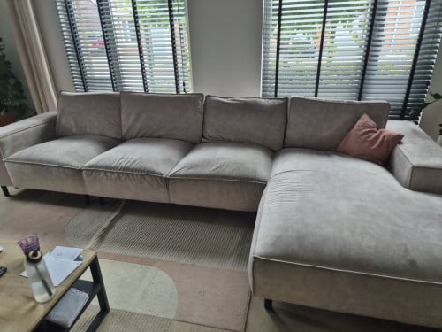 (lounge)bank