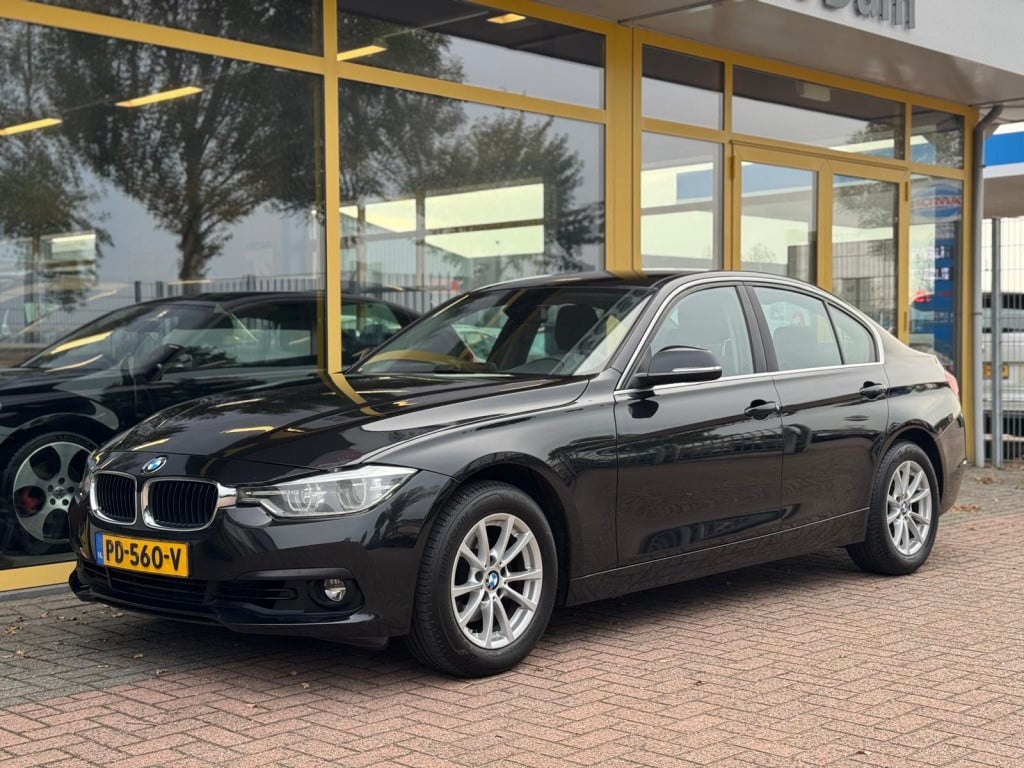 BMW 3-serie 318i executive automaat